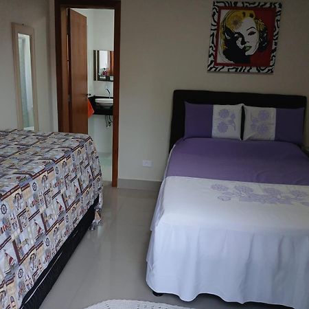Sobrado 08 Com Duas Suites, Conf Гуаружа Екстер'єр фото